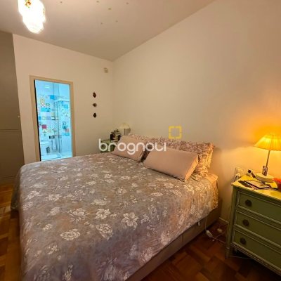 Casa com 164m², 3 quartos (sendo 1 suíte), 1 garagem, no bairro Itacorubi em Florianópolis