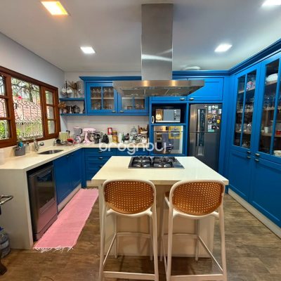 Casa com 164m², 3 quartos (sendo 1 suíte), 1 garagem, no bairro Itacorubi em Florianópolis
