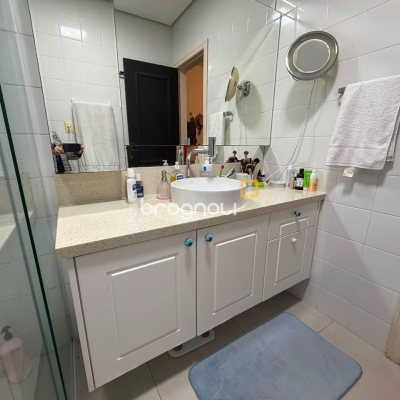 Casa com 164m², 3 quartos (sendo 1 suíte), 1 garagem, no bairro Itacorubi em Florianópolis