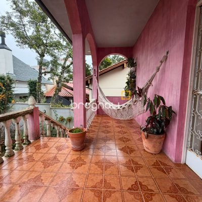Casa com 164m², 3 quartos (sendo 1 suíte), 1 garagem, no bairro Itacorubi em Florianópolis