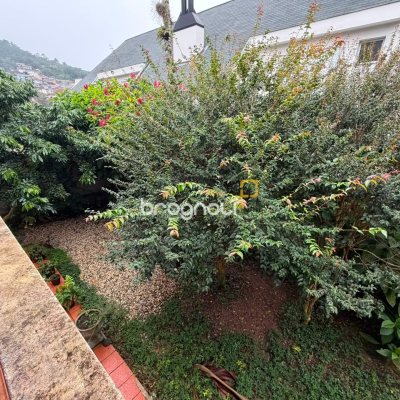 Casa com 164m², 3 quartos (sendo 1 suíte), 1 garagem, no bairro Itacorubi em Florianópolis