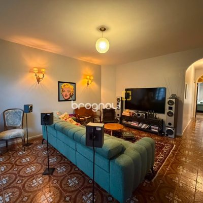 Casa com 164m², 3 quartos (sendo 1 suíte), 1 garagem, no bairro Itacorubi em Florianópolis