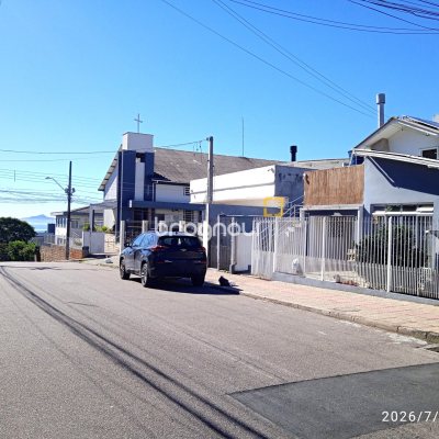 Casa com 190m², 2 quartos, 2 garagens, no bairro Jardim Atlântico em Florianópolis