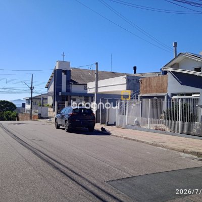 Casa com 190m², 2 quartos, 2 garagens, no bairro Jardim Atlântico em Florianópolis