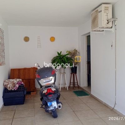 Casa com 190m², 2 quartos, 2 garagens, no bairro Jardim Atlântico em Florianópolis