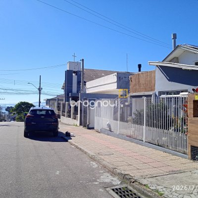 Casa com 190m², 2 quartos, 2 garagens, no bairro Jardim Atlântico em Florianópolis