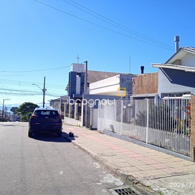Casa com 190m², 2 quartos, 2 garagens, no bairro Jardim Atlântico em Florianópolis