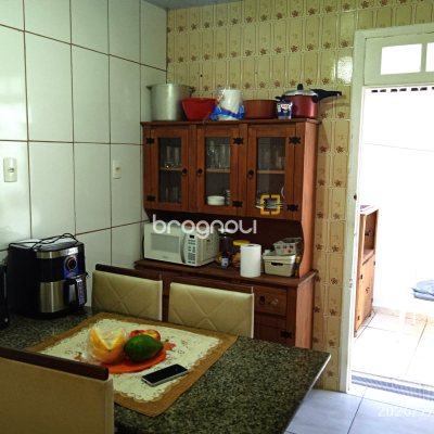Casa com 190m², 2 quartos, 2 garagens, no bairro Jardim Atlântico em Florianópolis