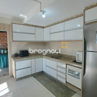 Casa com 333m², 4 quartos (sendo 1 suíte), 3 garagens, no bairro Bom Abrigo em Florianópolis