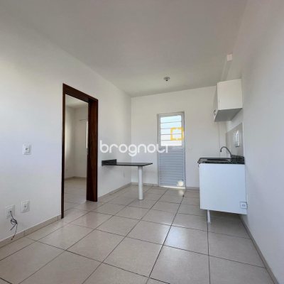 Prédio com 425m², 10 garagens, no bairro Barreiros em São José