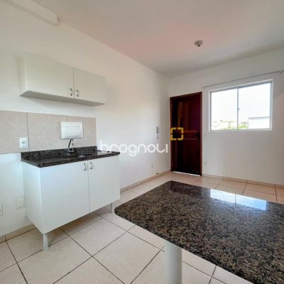 Prédio com 425m², 10 garagens, no bairro Barreiros em São José
