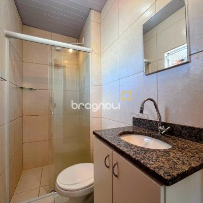 Prédio com 425m², 10 garagens, no bairro Barreiros em São José