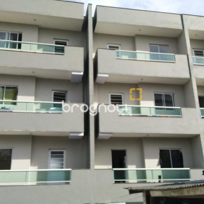 Prédio com 425m², 10 garagens, no bairro Barreiros em São José