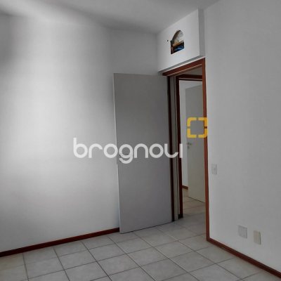 Apartamento com 98m², 3 quartos (sendo 1 suíte), 2 garagens, no bairro Centro em Florianópolis