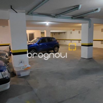 Apartamento com 98m², 3 quartos (sendo 1 suíte), 2 garagens, no bairro Centro em Florianópolis