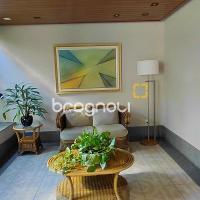 Apartamento com 98m², 3 quartos (sendo 1 suíte), 2 garagens, no bairro Centro em Florianópolis