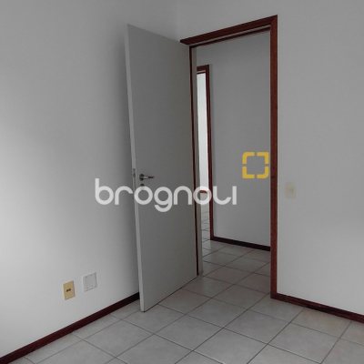 Apartamento com 98m², 3 quartos (sendo 1 suíte), 2 garagens, no bairro Centro em Florianópolis