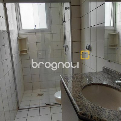 Apartamento com 98m², 3 quartos (sendo 1 suíte), 2 garagens, no bairro Centro em Florianópolis
