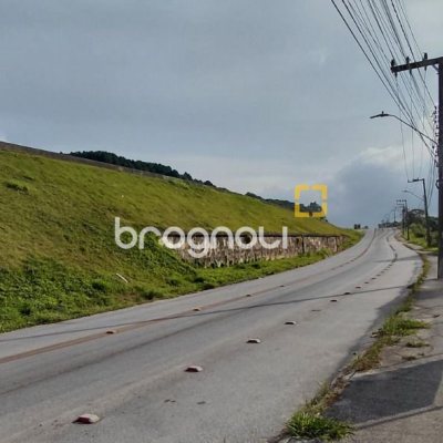 Terreno com 3506m², no bairro Enseada de Brito em Palhoça
