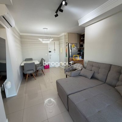 Apartamento com 66m², 2 quartos (sendo 1 suíte), 1 garagem, no bairro Roçado em São José