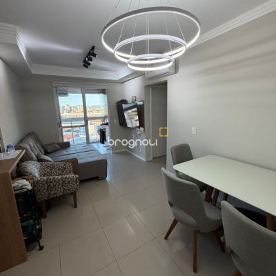 Apartamento com 66m², 2 quartos (sendo 1 suíte), 1 garagem, no bairro Roçado em São José