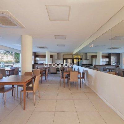 Apartamento com 66m², 2 quartos (sendo 1 suíte), 1 garagem, no bairro Roçado em São José