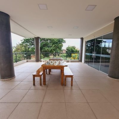 Apartamento com 66m², 2 quartos (sendo 1 suíte), 1 garagem, no bairro Roçado em São José