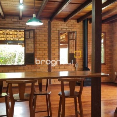 Casa com 154m², 3 quartos, 2 garagens, no bairro Rio Tavares em Florianópolis