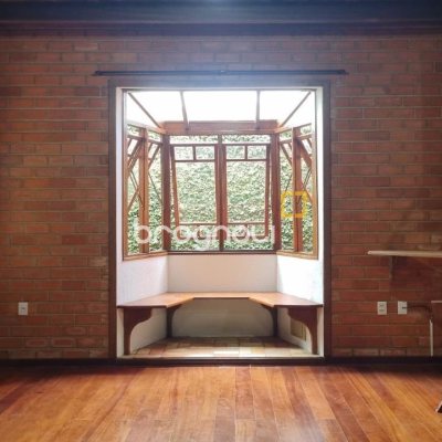 Casa com 154m², 3 quartos, 2 garagens, no bairro Rio Tavares em Florianópolis