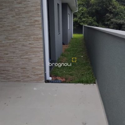 Casa com 93m², 3 quartos (sendo 1 suíte), 1 garagem, no bairro Rio Vermelho em Florianópolis