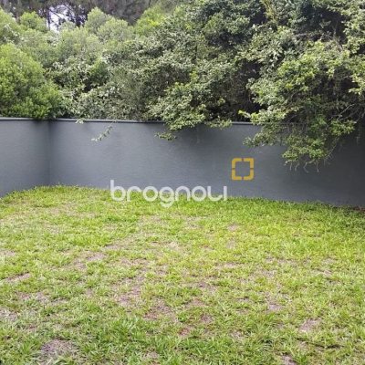 Casa com 93m², 3 quartos (sendo 1 suíte), 1 garagem, no bairro Rio Vermelho em Florianópolis