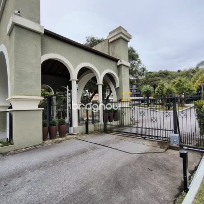 Terreno com 450m², no bairro Jurerê em Florianópolis