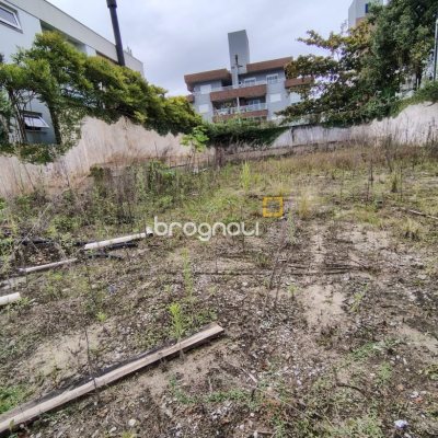 Terreno com 450m², no bairro Jurerê em Florianópolis
