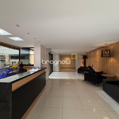 Apartamento com 101m², 3 quartos (sendo 1 suíte), 1 garagem, no bairro Campinas em São José