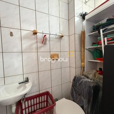 Apartamento com 101m², 3 quartos (sendo 1 suíte), 1 garagem, no bairro Campinas em São José