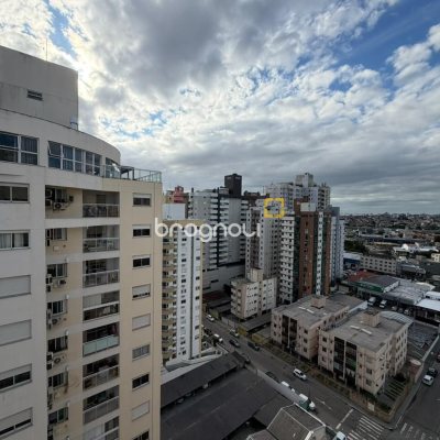 Apartamento com 101m², 3 quartos (sendo 1 suíte), 1 garagem, no bairro Campinas em São José