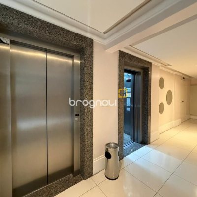 Apartamento com 101m², 3 quartos (sendo 1 suíte), 1 garagem, no bairro Campinas em São José