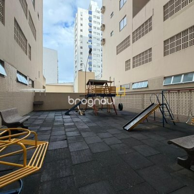 Apartamento com 101m², 3 quartos (sendo 1 suíte), 1 garagem, no bairro Campinas em São José