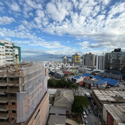 Apartamento com 101m², 3 quartos (sendo 1 suíte), 1 garagem, no bairro Campinas em São José
