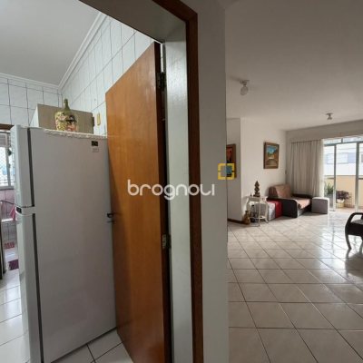 Apartamento com 101m², 3 quartos (sendo 1 suíte), 1 garagem, no bairro Campinas em São José