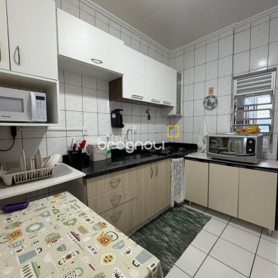 Apartamento com 101m², 3 quartos (sendo 1 suíte), 1 garagem, no bairro Campinas em São José