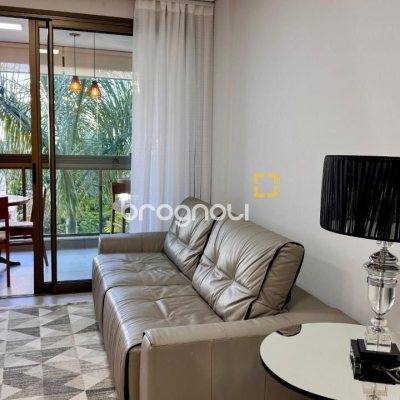 Apartamento com 90m², 2 quartos (sendo 2 suítes), 2 garagens, no bairro Jurerê Internacional em Florianópolis