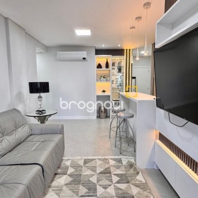 Apartamento com 90m², 2 quartos (sendo 2 suítes), 2 garagens, no bairro Jurerê Internacional em Florianópolis