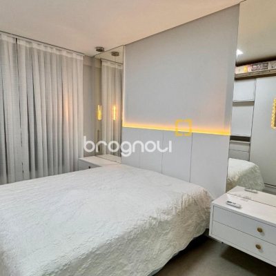 Apartamento com 90m², 2 quartos (sendo 2 suítes), 2 garagens, no bairro Jurerê Internacional em Florianópolis