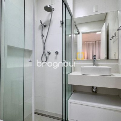 Apartamento com 90m², 2 quartos (sendo 2 suítes), 2 garagens, no bairro Jurerê Internacional em Florianópolis