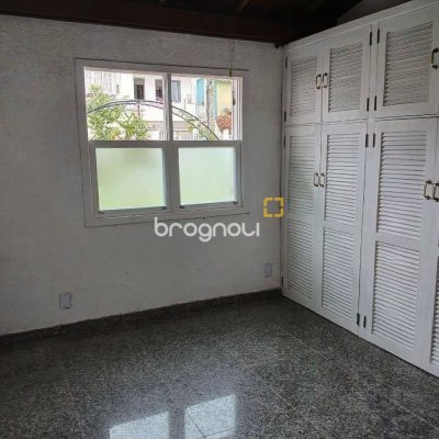 Casa com 305m², 3 quartos (sendo 3 suítes), 3 garagens, no bairro Pântano do Sul em Florianópolis