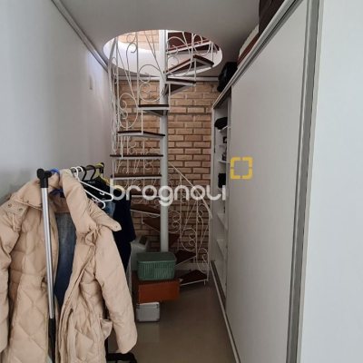Casa com 305m², 3 quartos (sendo 3 suítes), 3 garagens, no bairro Pântano do Sul em Florianópolis