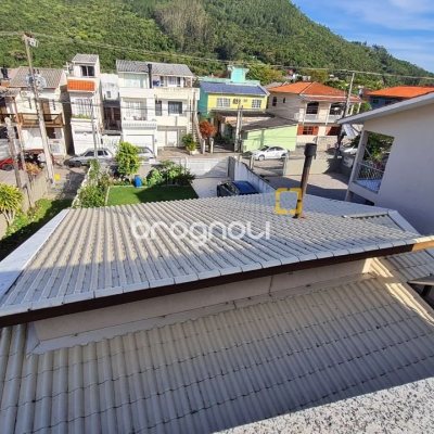 Casa com 305m², 3 quartos (sendo 3 suítes), 3 garagens, no bairro Pântano do Sul em Florianópolis