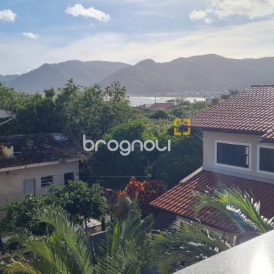 Casa com 305m², 3 quartos (sendo 3 suítes), 3 garagens, no bairro Pântano do Sul em Florianópolis
