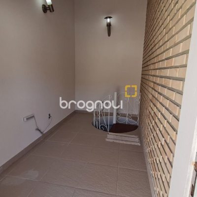 Casa com 305m², 3 quartos (sendo 3 suítes), 3 garagens, no bairro Pântano do Sul em Florianópolis